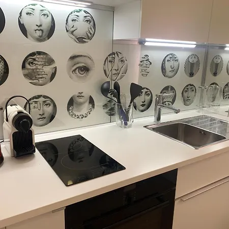 Daire Picasso Walk Cosy Charm In Heart Of Old Town Ac And Wifi
