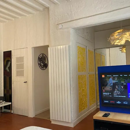 Picasso Walk Cosy Charm In Heart Of Old Town Ac And Wifi Daire