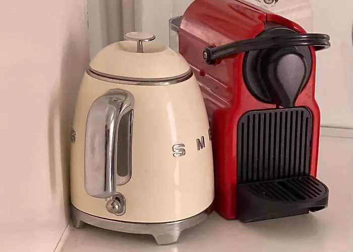 Picasso Walk Cosy Charm In Heart Of Old Town Ac And Wifi 昂蒂布