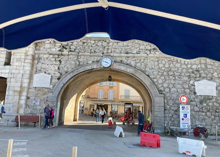 公寓 Picasso Walk Cosy Charm In Heart Of Old Town Ac And Wifi