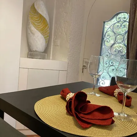 Picasso Walk Cosy Charm In Heart Of Old Town Ac And Wifi *