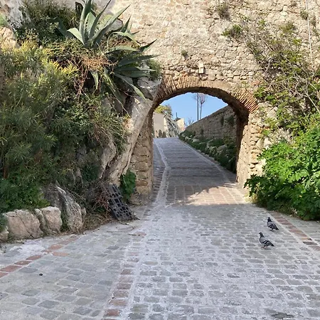 Picasso Walk Cosy Charm In Heart Of Old Town Ac And Wifi *