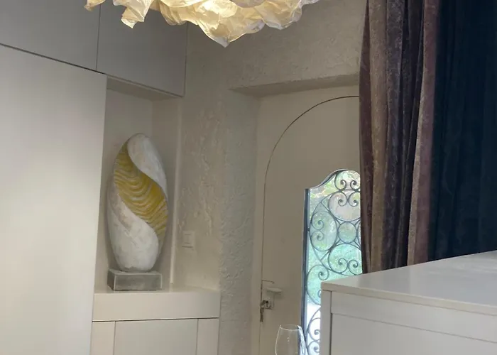 Daire Picasso Walk Cosy Charm In Heart Of Old Town Ac And Wifi