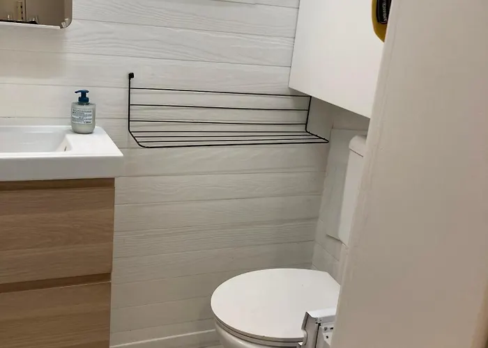 Picasso Walk Cosy Charm In Heart Of Old Town Ac And Wifi